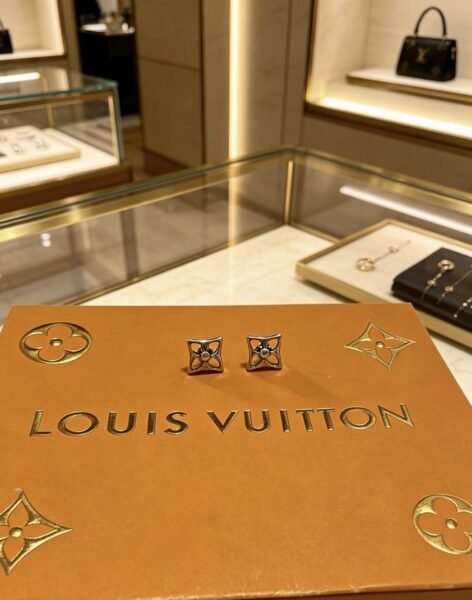 Louis Vuitton Geometric Flower Stud Earrings