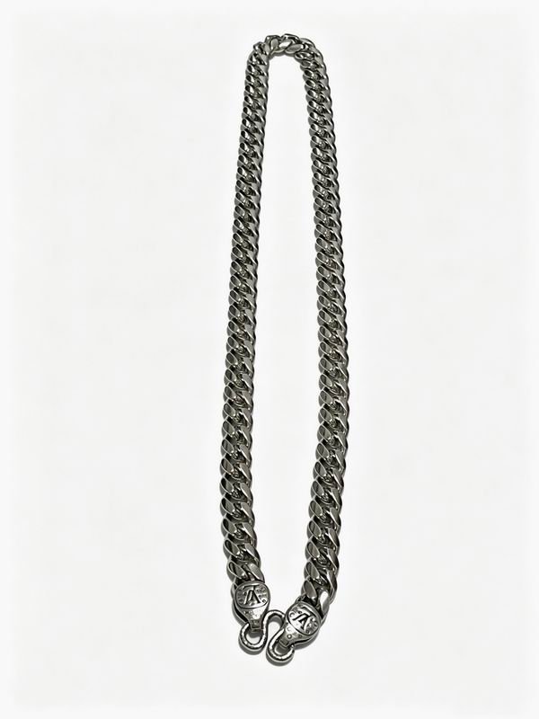 Louis Vuitton Chunky Curb Chain Necklace