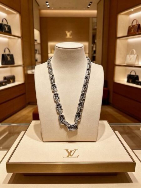 Louis Vuitton Openwork Rectangular Link Necklace